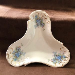 Unique vintage dish